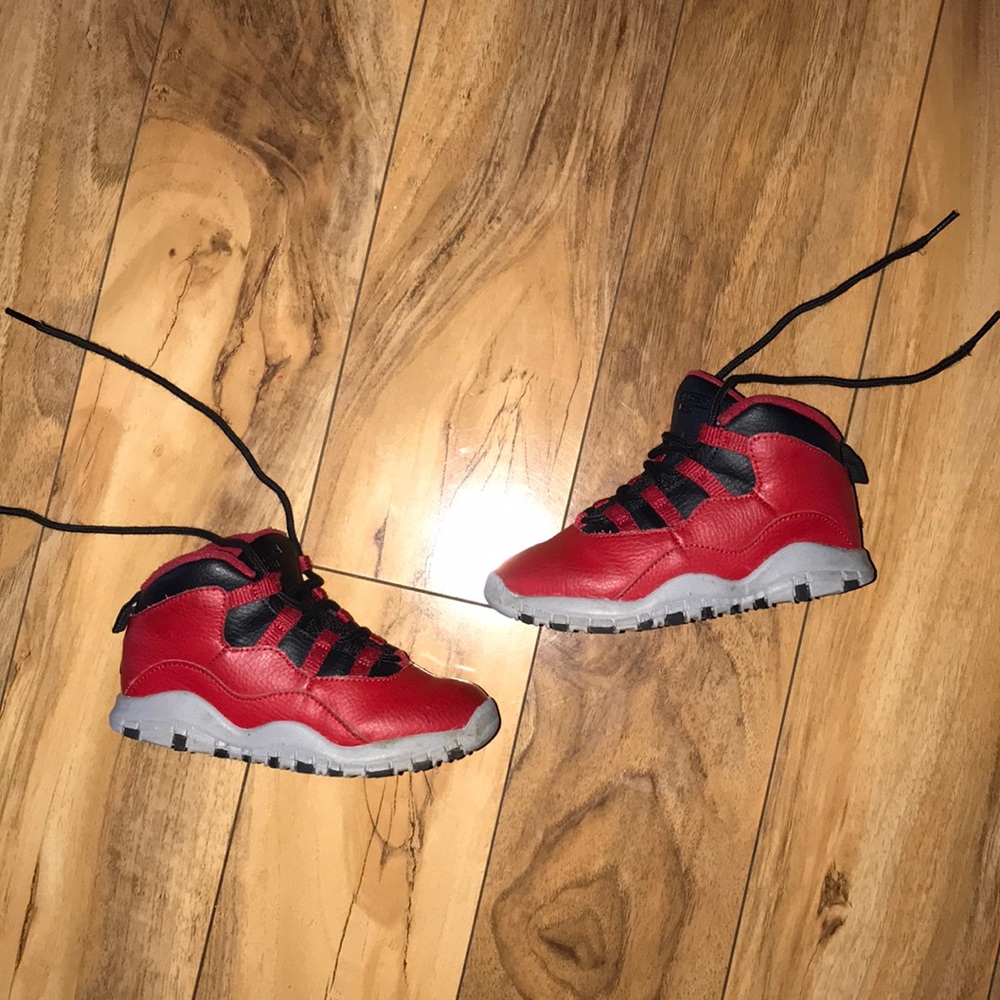 Jordan Retro 10s in 9c